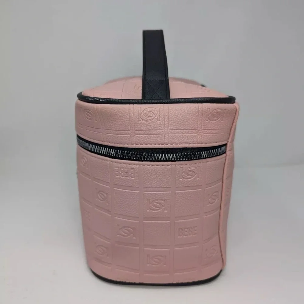 ❌SALE❌Bebe Soft Train Quilted Case Faux Leather Makeup Travel Bag Large Size.NWT - Picture 4 of 12